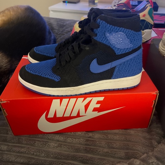 Jordan 1 flyknit - Picture 1 of 2